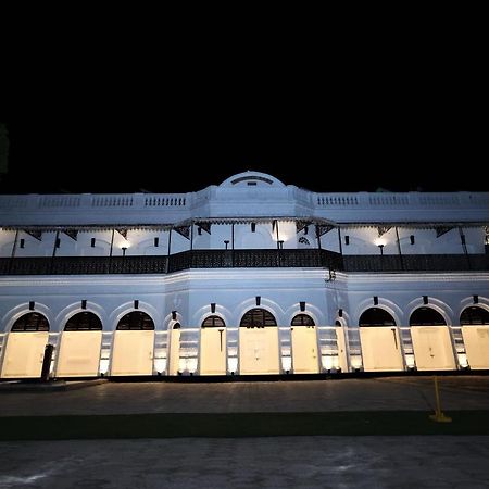 Saroja Heritage, Varanasi Exteriör bild